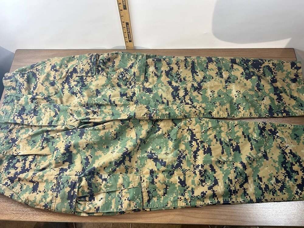 USMC Woodland MARPAT MCCUU Cargo Pants Medium Short Digital Camo Combat Trousers